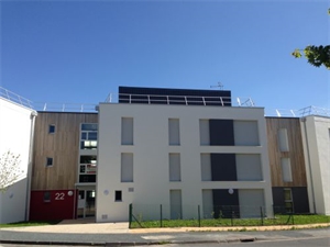 t5 à la location -   18100  VIERZON, surface 98 m2 location t5 - UBI482408510